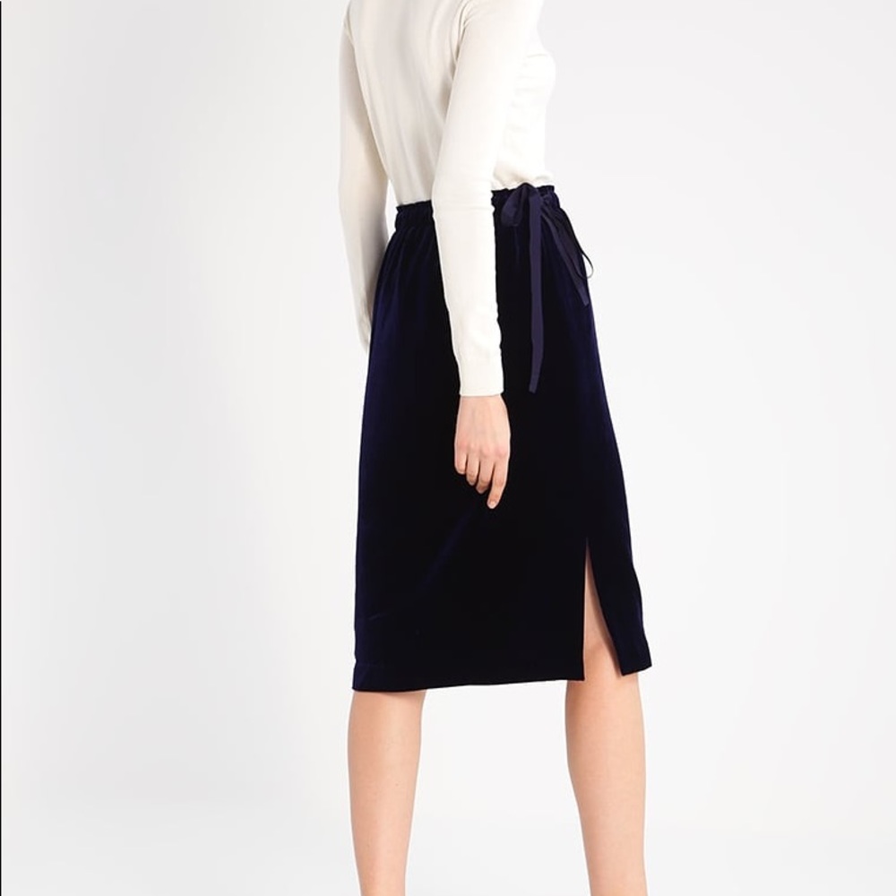 Club Monaco Linzy Velvet Skirt